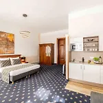 Altes Konsulat 4*