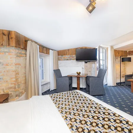 Altes Konsulat Aparthotel 4*